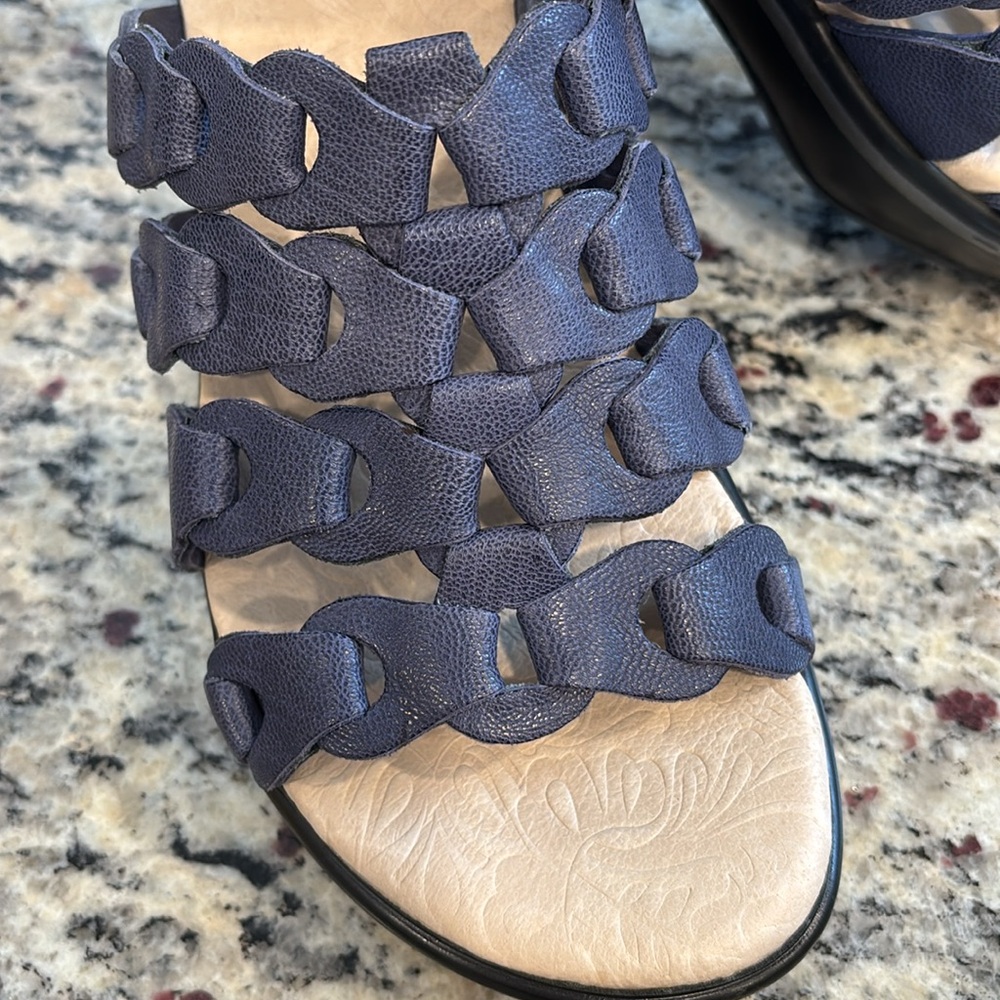 Jambu memory foam leather romance Navy Woven wedge Sandals - Picture 3 of 14